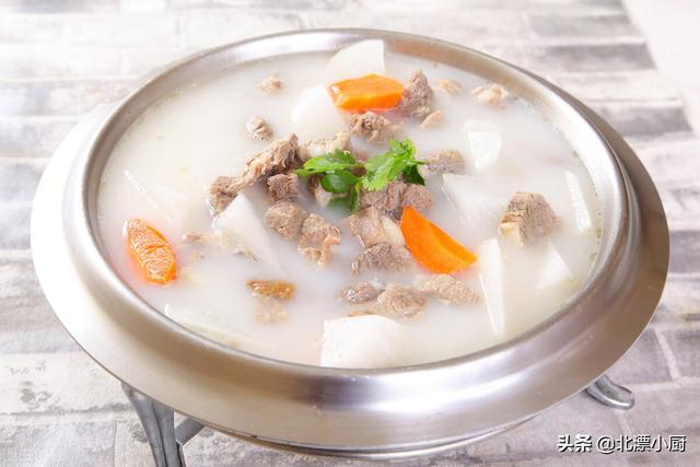 如何炖羊肉好吃，如何炖羊肉又软又好吃（只需2样料）