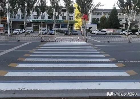 人行横道线的作用是什么，人行横道线图片（23种交通标线的形状和作用）