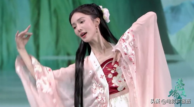 端午节穿什么衣服，2021端午节气温穿什么衣服合适（陈数似画中美妇）