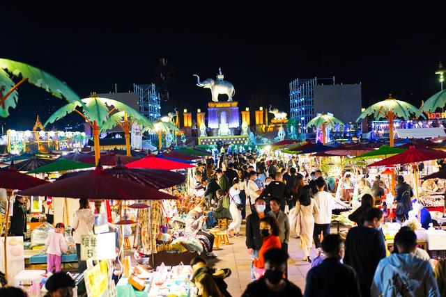 亚洲最大的夜市，东南亚最大的夜市就在西双版纳（亚洲最大最热闹的夜市）