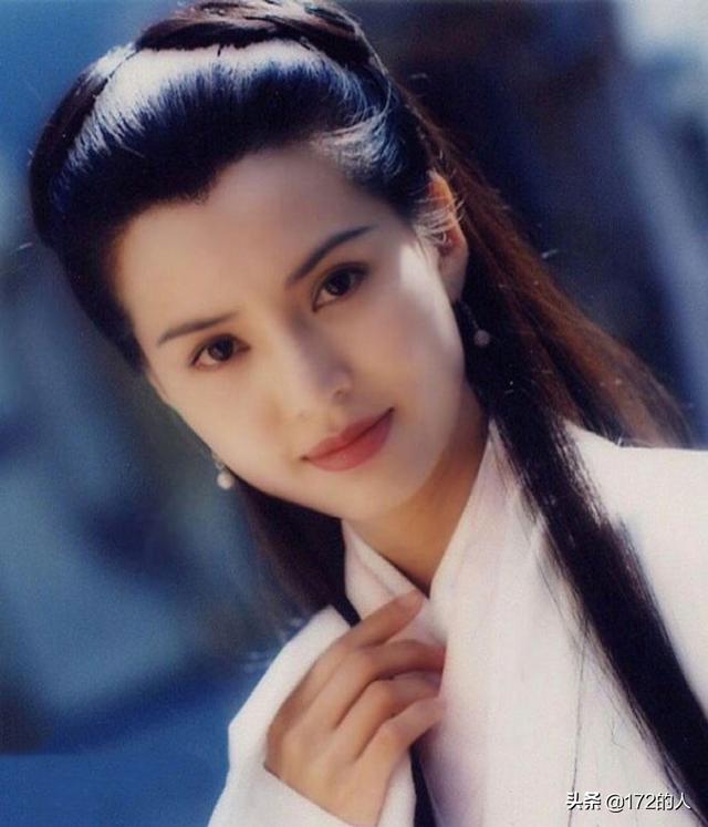 55岁李若彤一生3段爱情，被大20岁男友PUA情感十年，最大遗憾无子