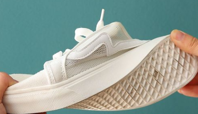 502胶水可以粘鞋子吗（修鞋师傅教你方法）