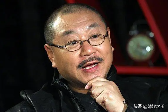 闫学晶赵本山同台，逼走搭档范伟、骂哭闫学晶