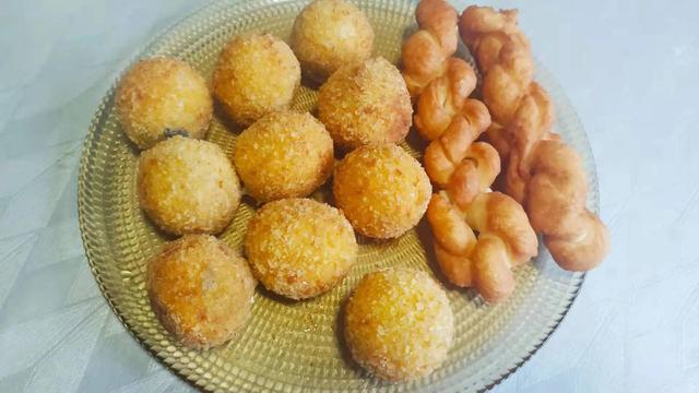 炸元宵的正确做法，炸元宵的正确做法视频（炸出的汤圆零失败还不嘣油）