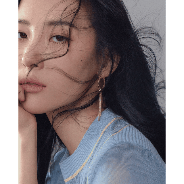 美颜相机怎么去水印，轻颜相机如何去水印（BLACKPINK拍封面被嘲“抠图打假现场”）