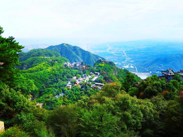 甘肃旅游必去十大景点，甘肃风景最美的十个景区