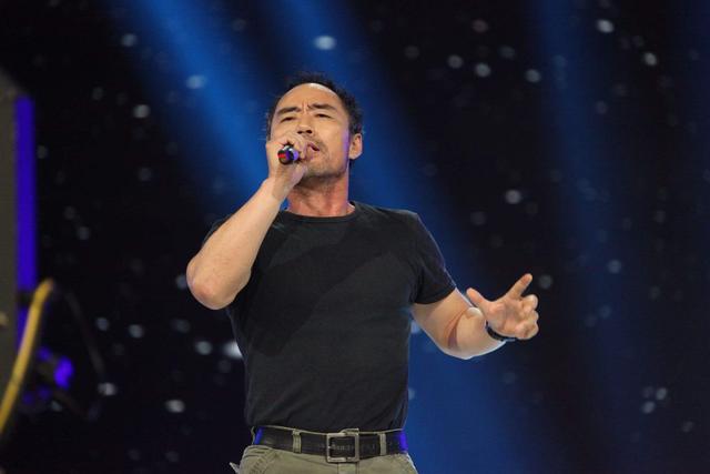 旭日阳刚资料，旭日阳刚的旭日阳刚（旭日阳刚：从地铁站唱到了央视）