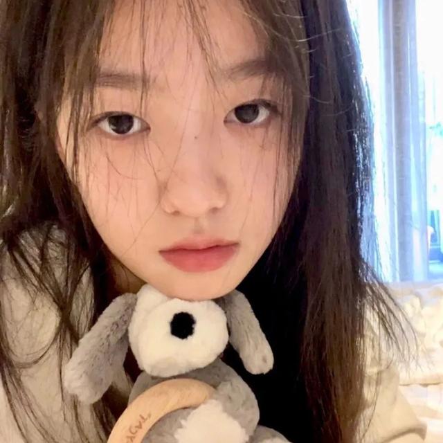 枯燥难过的头像微信，枯燥难过的头像（臭宝，该换微信头像啦）