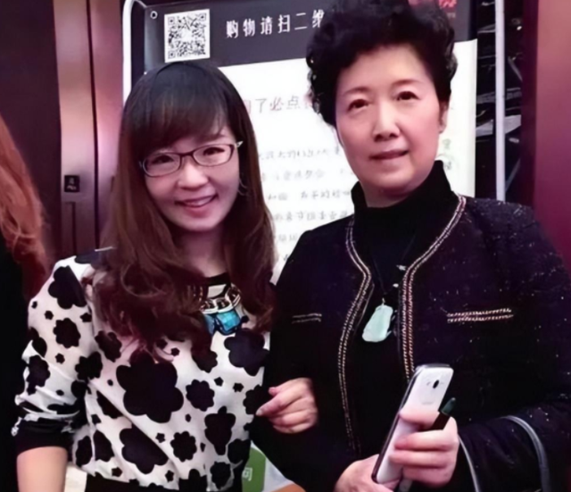 闪闪的红星潘冬子人物简介，娶普通人张玲亚为妻