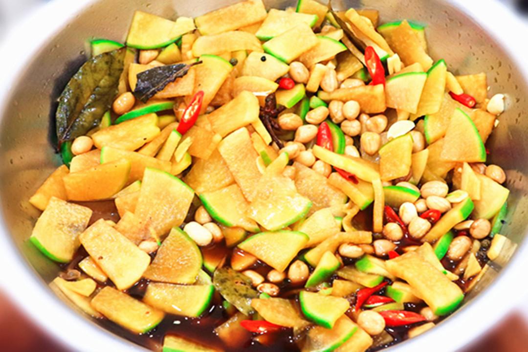 红萝卜怎么做好吃，红萝卜的做法（自制速成腌萝卜）