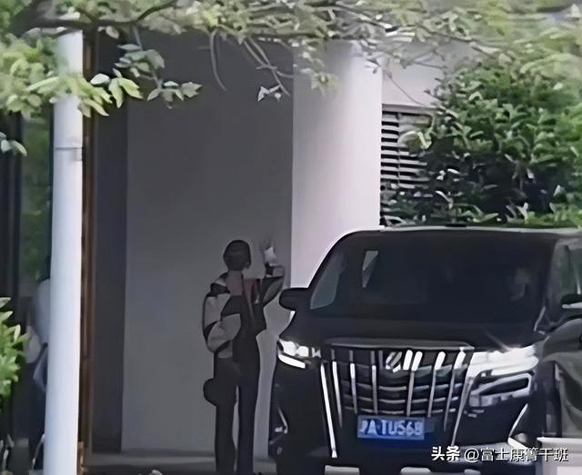 肖战有没有绯闻，杨紫肖战再传绯闻，网友：离谱