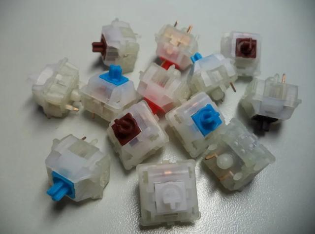 国产单反相机品牌，国产单反相机品牌排行榜（当年人人都嫌的中国键盘）