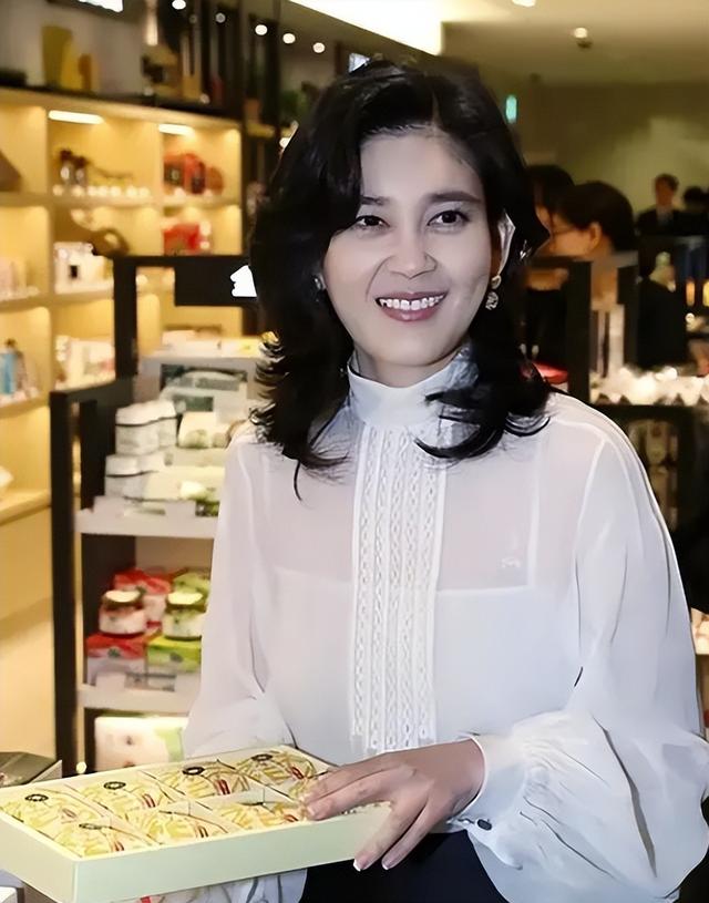 三星集团长公主，三星集团董事长家族（三星52岁长公主）