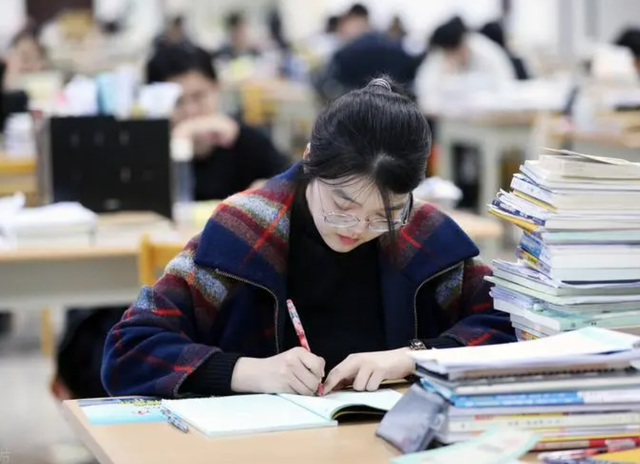 3+2大专和高考后大专的区别，3+2大专和高考后大专的区别是什么（3+2本科和4年制本科的区别）