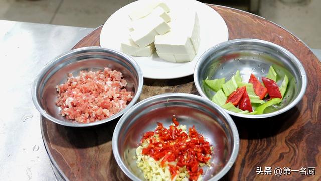 蛋黄豆腐做法介绍，蛋黄豆腐（分享5种豆腐最好吃做法）