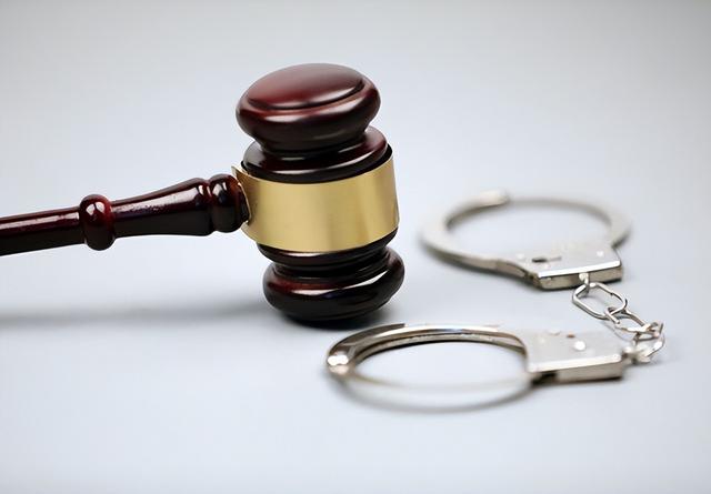 阿玛尼手表正品，阿玛尼手表怎么看真假（在一家网店买了声称支持专柜验货的“阿玛尼手表”）