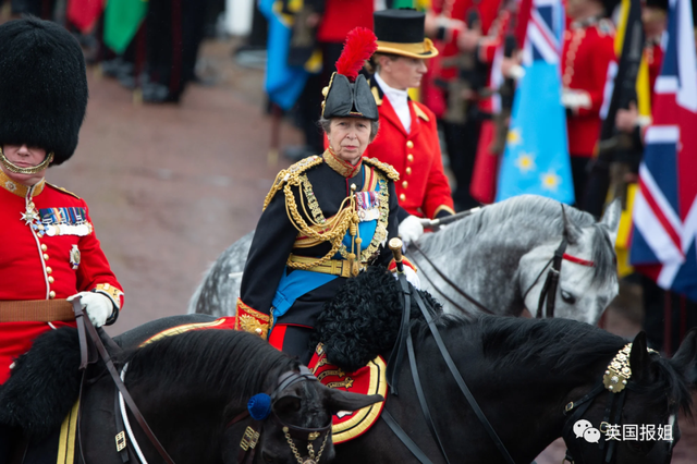 英国现任国王是谁，英国新任国王查尔斯简介（“70年太子”终于加冕成英国国王）