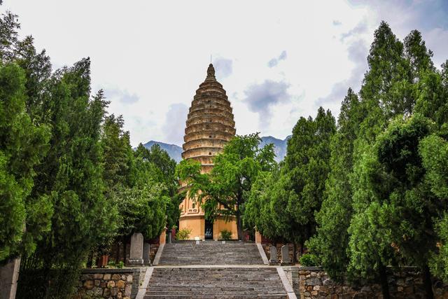 登封旅游景点都有哪些地方可以玩，河南人家门口的宝藏城市