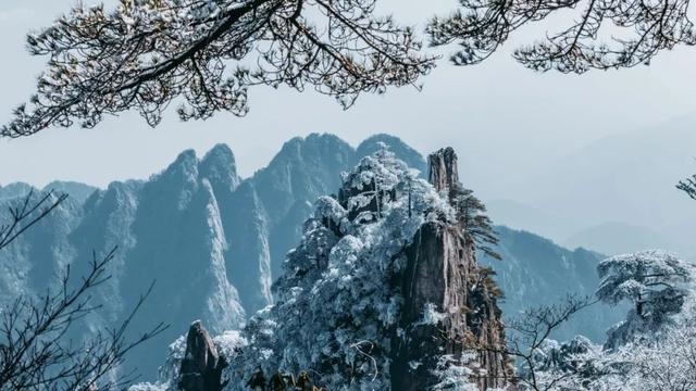 咏雪的诗词名句，这10首咏雪诗词