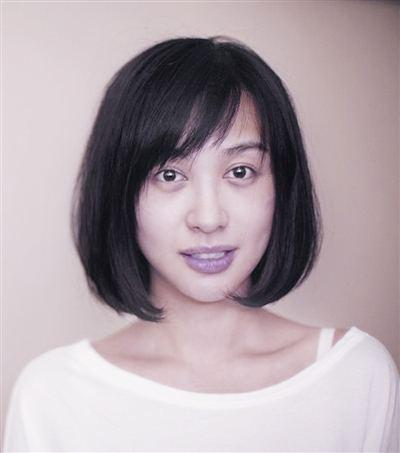 李菲儿：和黄晓明同居3年，因杨颖分手，35岁仍单身