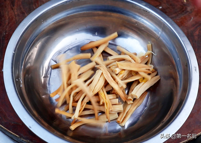 家常小炒五花肉的做法，小炒五花肉的家常做法（软嫩如豆腐）