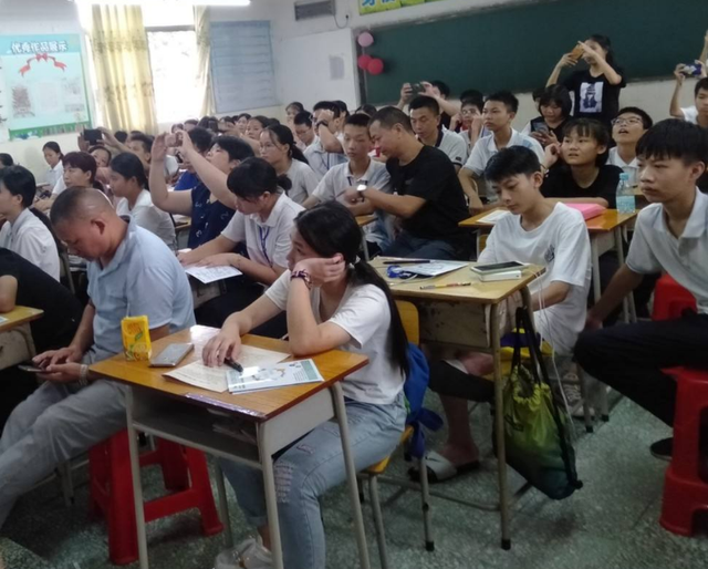 高中上几年，高中上几年大学上几年（学生的学制发生改变）