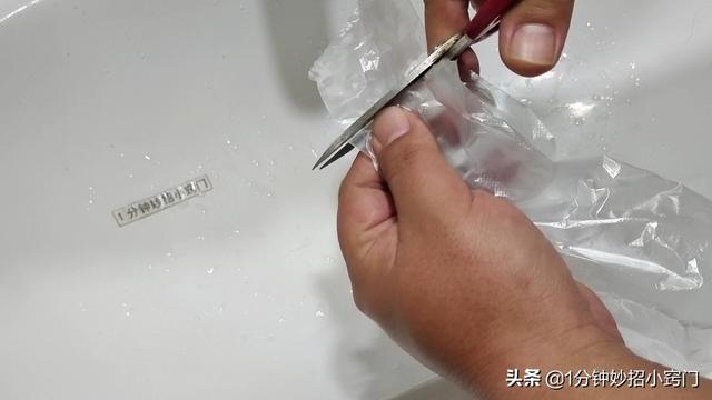 下水道反味严重怎么处理，下水道反味儿的解决办法（一个小窍门轻松解决）
