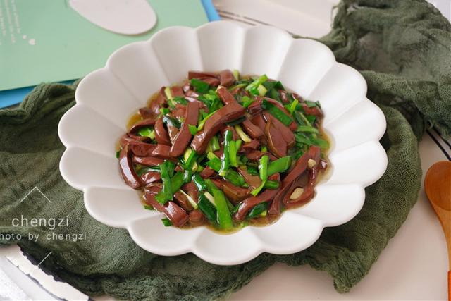 清水煮蔬菜后，放哪些调料既美味又不增肥，清水煮蔬菜后（6道清爽“刮油菜”）