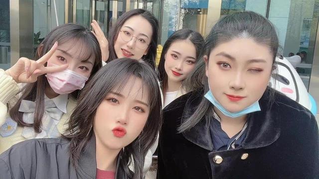 抖音上有个类似京剧唱腔的歌，抖音京剧是什么歌（沉寂多年的京剧戏曲）