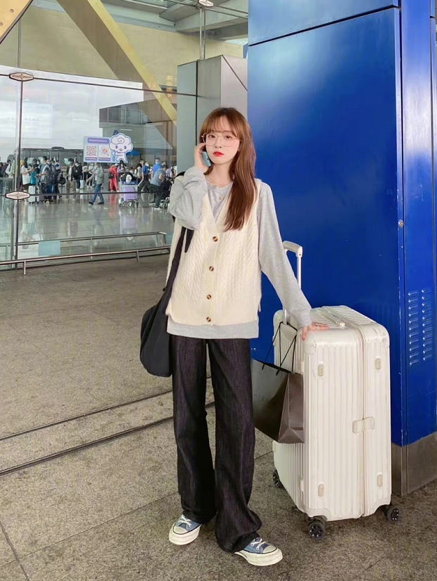 春天穿什么衣服，春季穿什么衣服合适（穿好这几件经典款就足够）