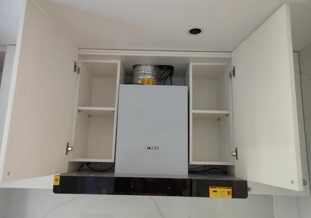 抽屉卡住了拉不出来怎么办，抽屉卡住打不开怎么办（忽略装修中的尺寸有多尴尬）