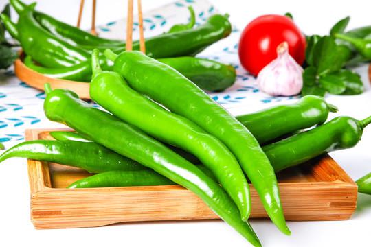 辛辣指的是什么，辛辣指的是什么食物（辣的和不辣的怎样区分）