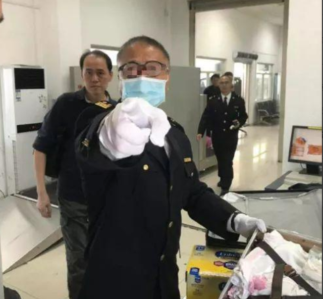 史上最尴尬的五位明星，这9位明星简直尴尬又可笑