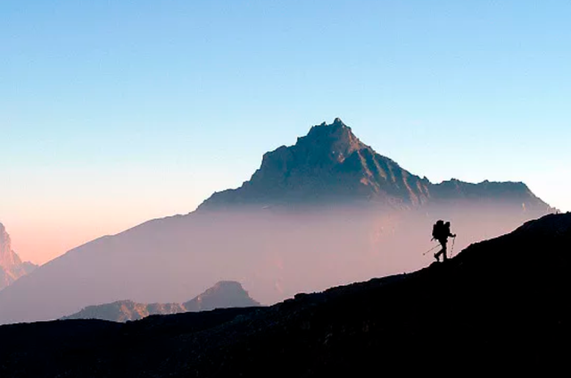 总感觉很孤独怎么办，如何排除孤独感（越接近真正的自由<深度>）