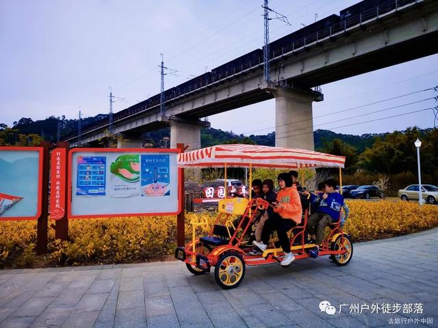 森林天坑怎么下去，迷失森林怎么下天坑（油麻山 防空洞 天坑）