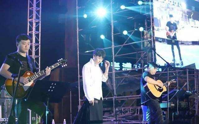 十大最好听小众民谣，八首小众宝藏民谣