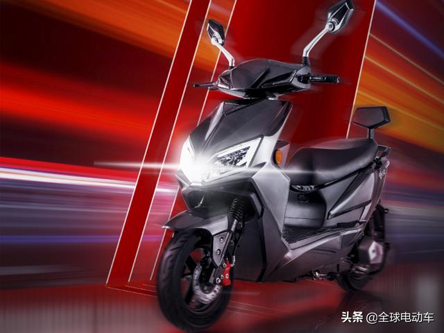 电动车电瓶多少伏，怎么知道电动车的电瓶多少V（电动车48伏、60伏、72伏有什么区别）