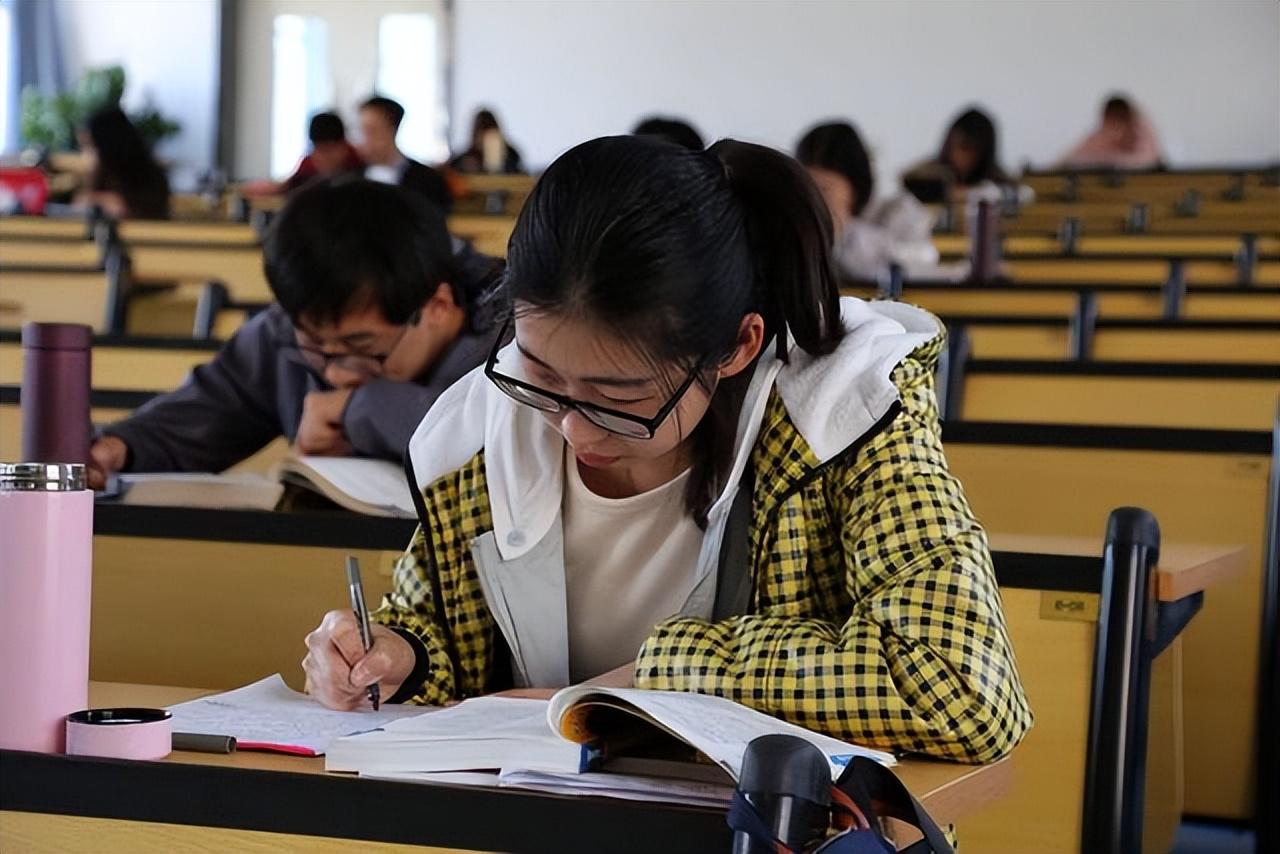 考研学校重要还是专业重要（考研）