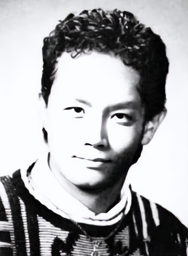 一瓶白酒，一颗“蛋蛋”，“人生导师”乐嘉的毁灭史