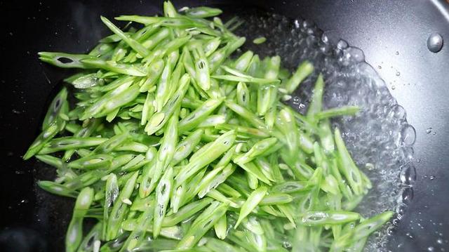 除夕年夜饭经典菜谱，6样“吉祥菜”记得摆上桌