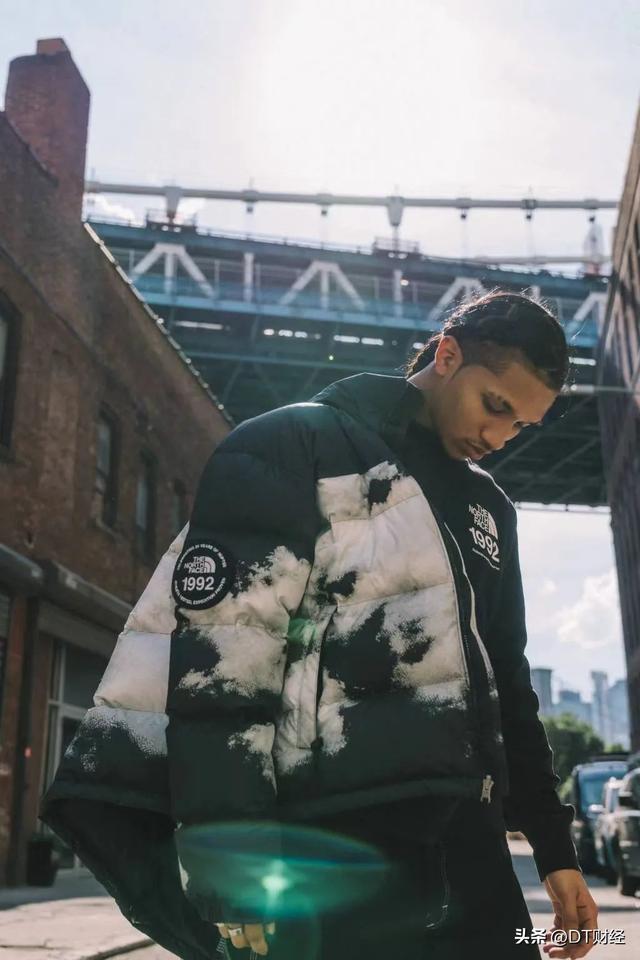 北面是什么品牌，北面是什么档次的牌子（它凭什么成为年轻人的“校服”）