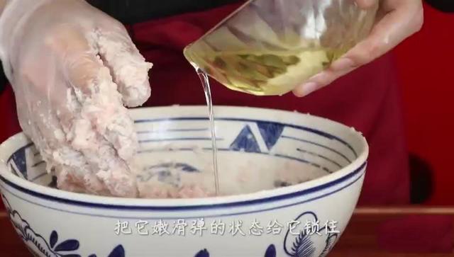生的汆肉怎样做，生汆丸子的做法关键是调味