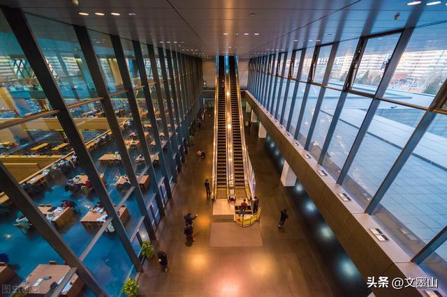 让泪化作相思雨歌词，化作漫天相思的雨歌名介绍（九月微凉，化作满天相思的雨）