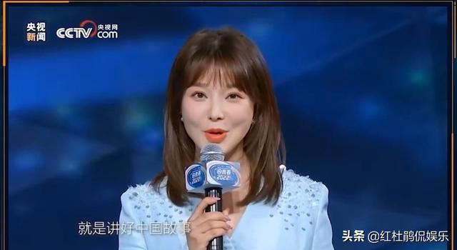 央视新闻主播胡蝶主持科普直播，形象风格大变样，不戴假发更好看