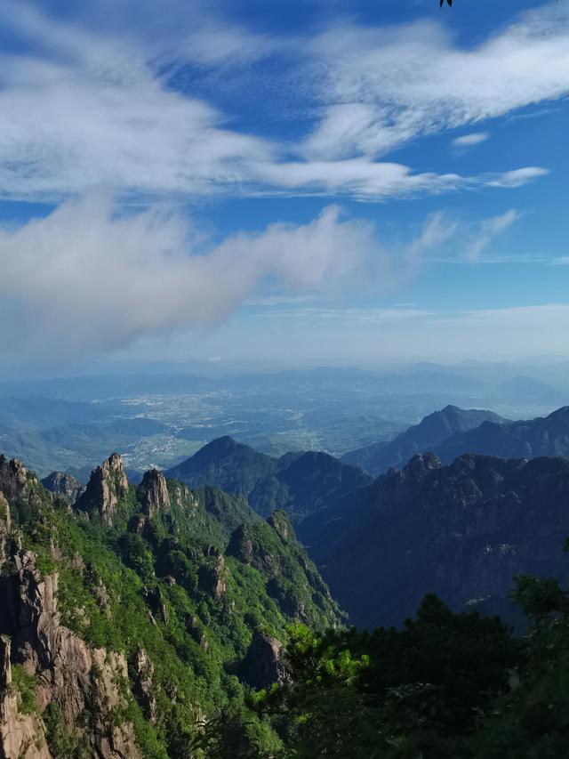 宏村旅游攻略，宏村旅游线路图（黄山风景区-宏村三天两晚旅游攻略）