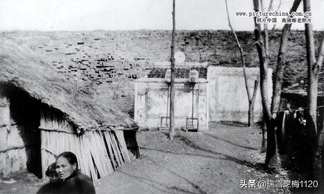 土地庙对联加横批7字，土地庙宇对联七字（旧时的土地庙及其对联）