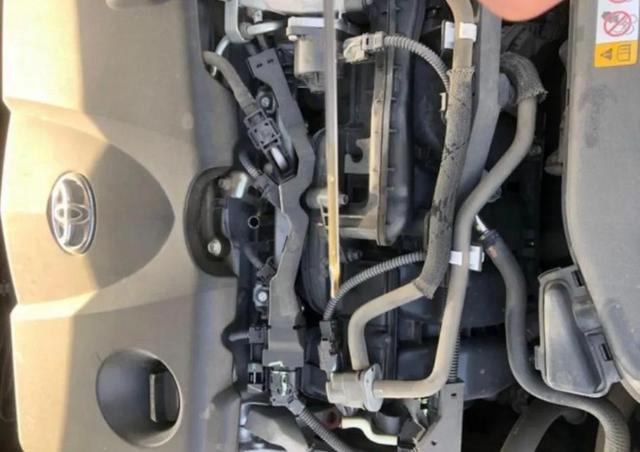 亚洲龙混动的通病是什么，亚洲龙混动2.5豪华版落地价（丰田亚洲龙质保期内出现机油增多）