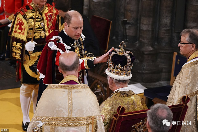 英国现任国王是谁，英国新任国王查尔斯简介（“70年太子”终于加冕成英国国王）