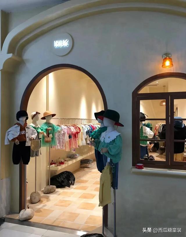 童装店名大全，童装店名大全免费取名（童装店门头最新装修太治愈了）