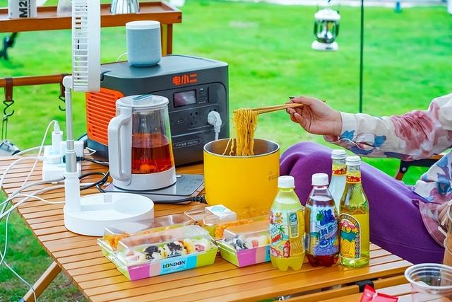 电热水壶多少瓦，热水壶的功率一般多大（电小二户外电源1000Pro双快充设计）